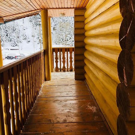 У Віти Котедж 1 Synevyrsʼka Polyana 외부 사진